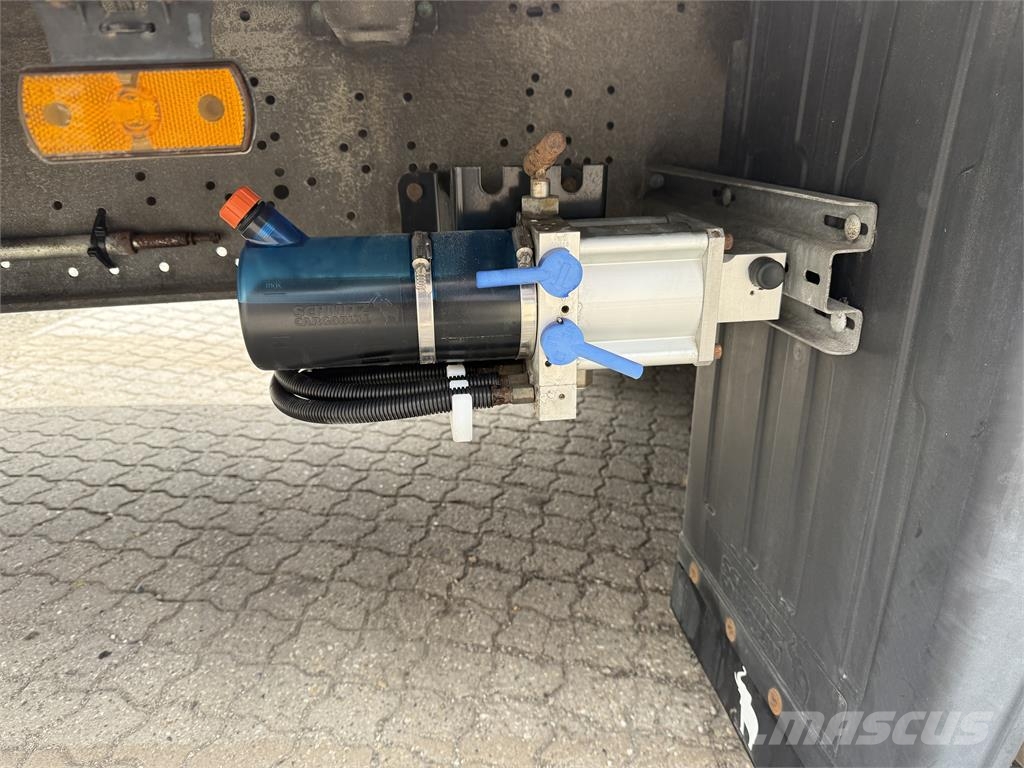 Schmitz 3-aks mega åben 13,60m Vlakke laadvloeren