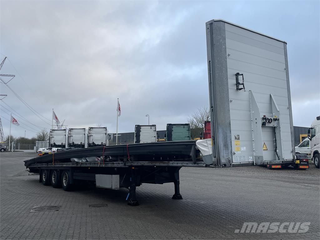 Schmitz 3-aks mega åben 13,60m Vlakke laadvloeren