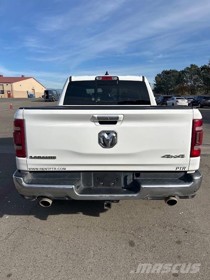 RAM 1500 شاحنات خفيفة/مفصلية الجوانب