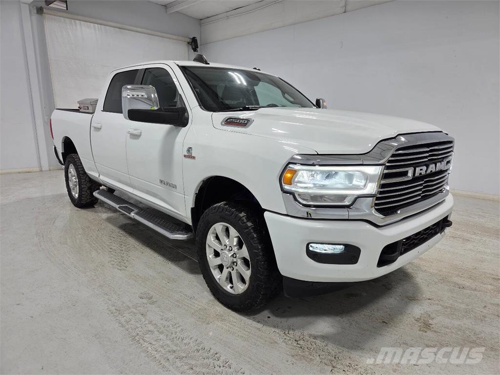 RAM 2500 شاحنات خفيفة/مفصلية الجوانب