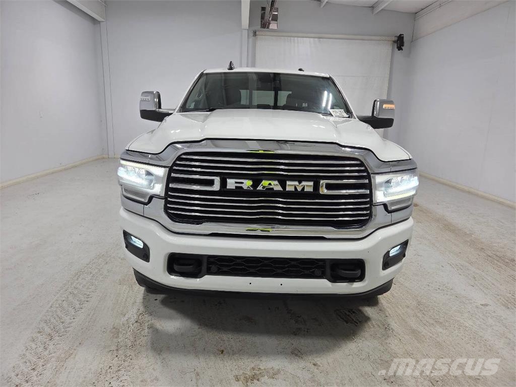 RAM 2500 شاحنات خفيفة/مفصلية الجوانب