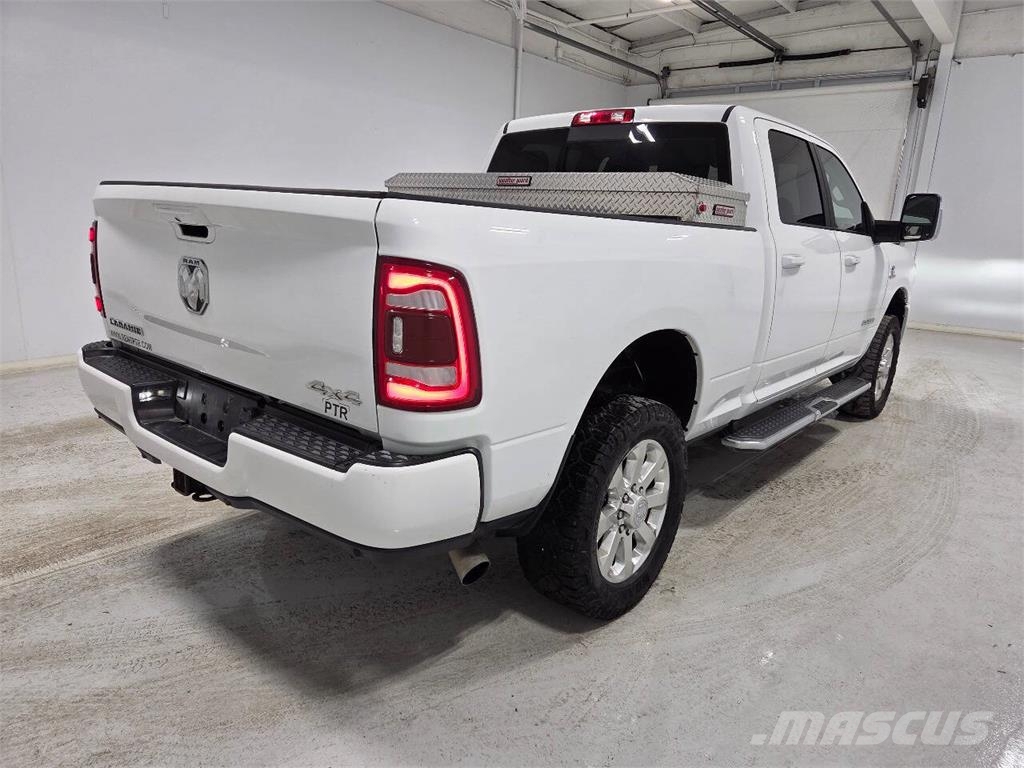 RAM 2500 شاحنات خفيفة/مفصلية الجوانب