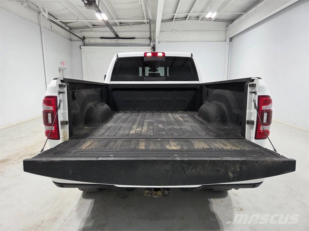RAM 2500 Furgonetas caja abierta