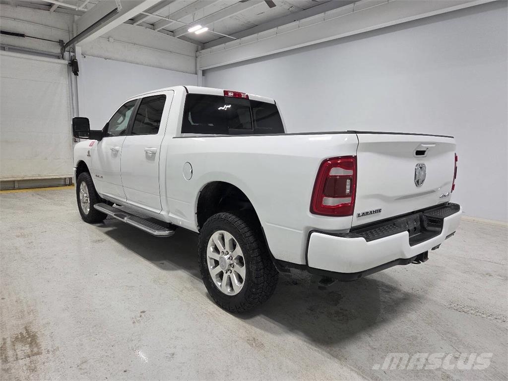 RAM 2500 Furgonetas caja abierta