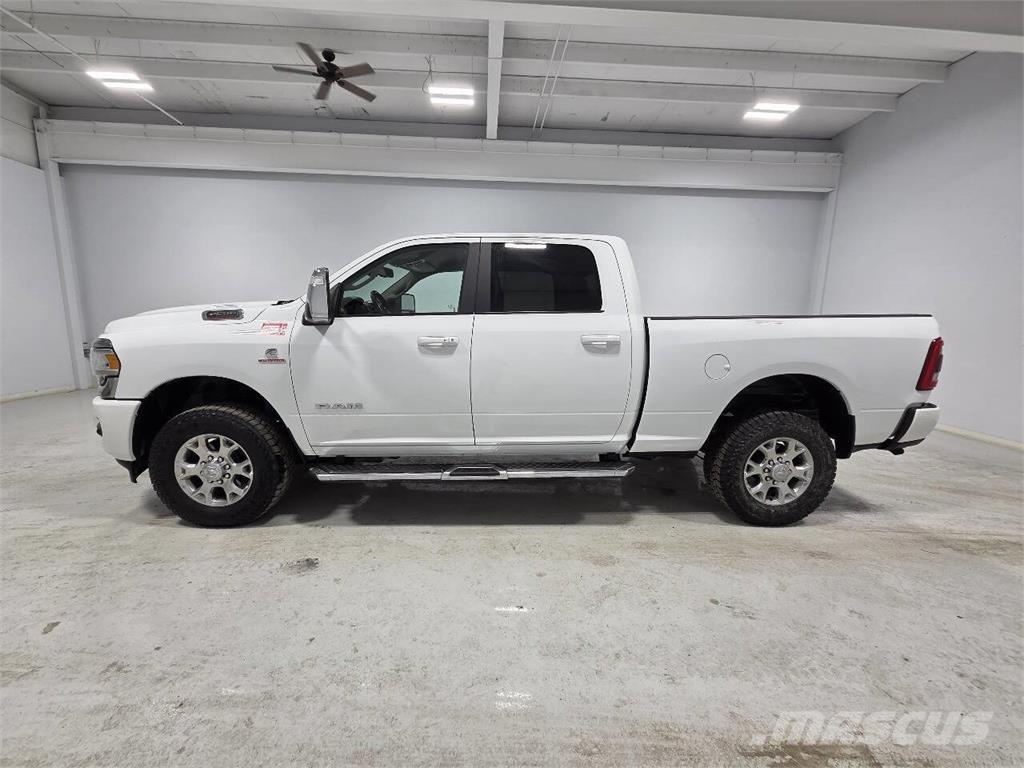 RAM 2500 Furgonetas caja abierta