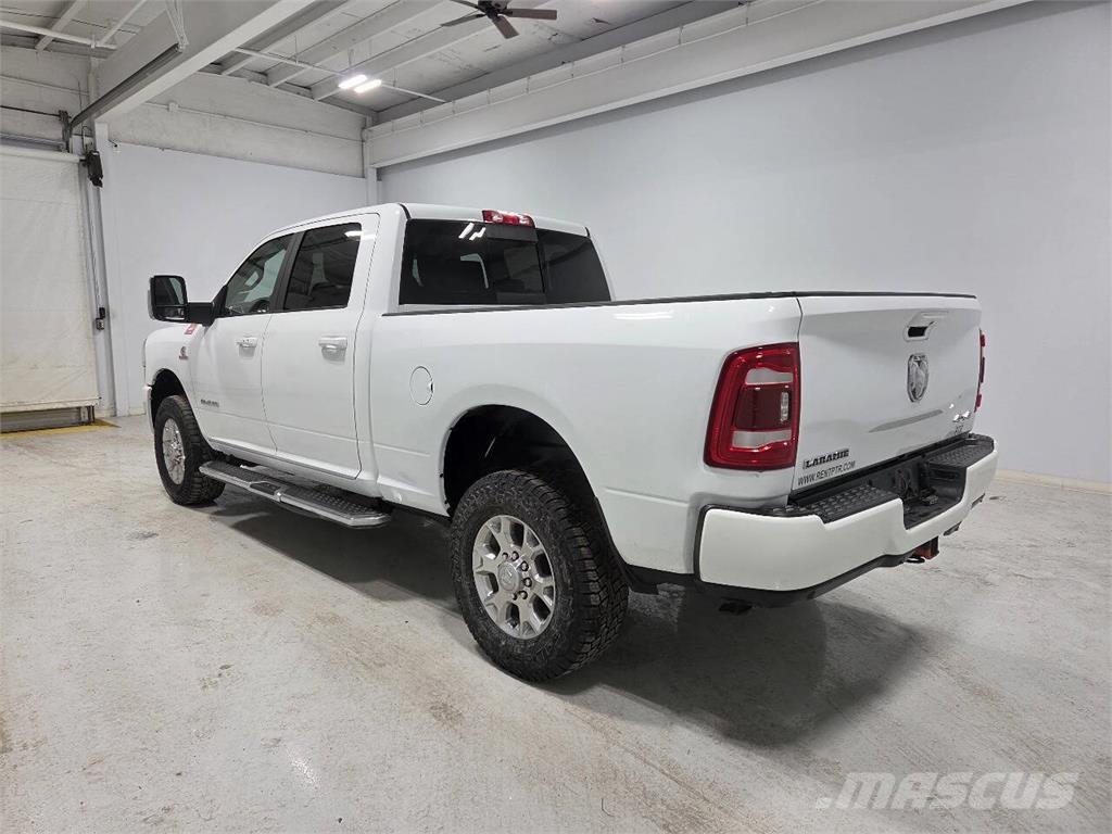 RAM 2500 Furgonetas caja abierta