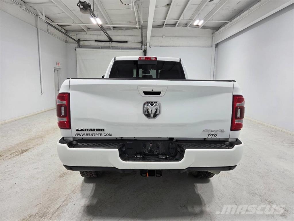 RAM 2500 Furgonetas caja abierta