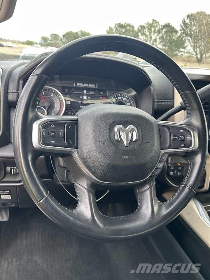 RAM 2500 Бортовые фургоны