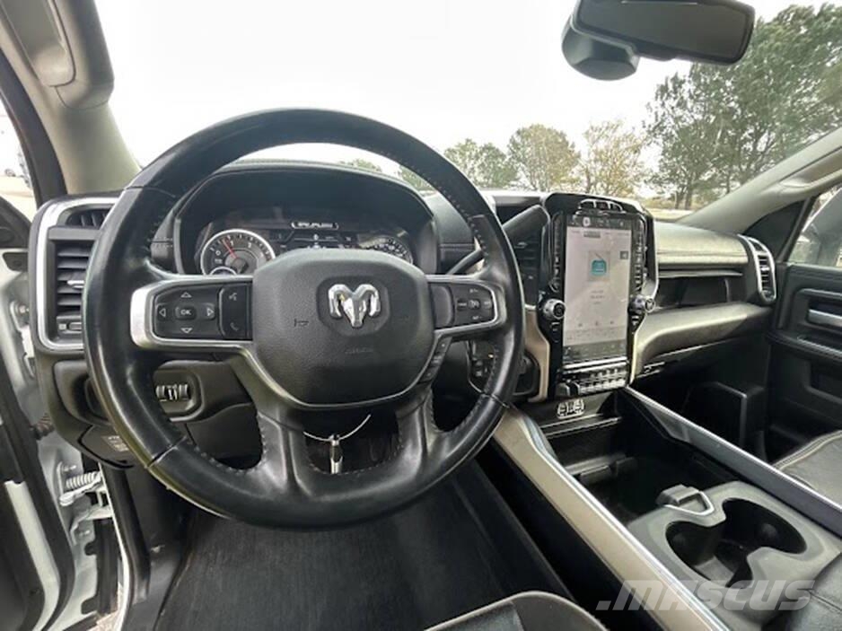 RAM 2500 Бортовые фургоны