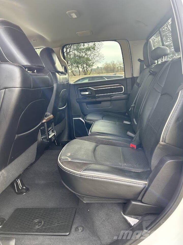 RAM 2500 Бортовые фургоны