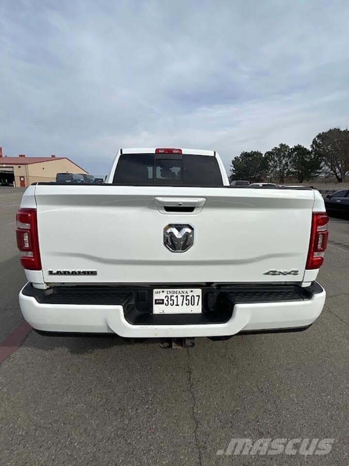 RAM 2500 Бортовые фургоны