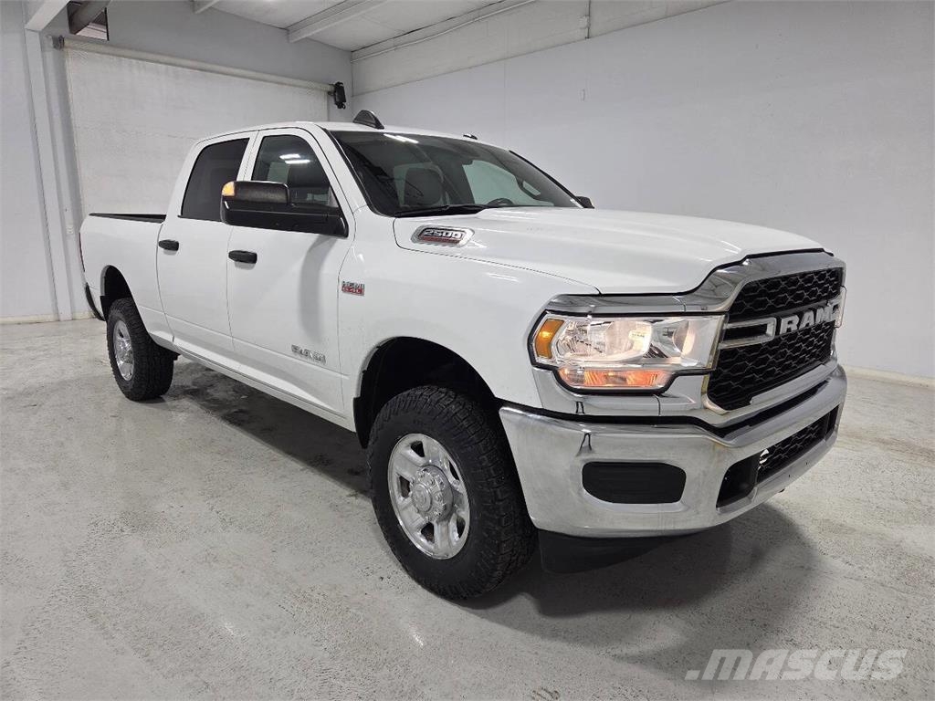 RAM 2500 Furgonetas caja abierta