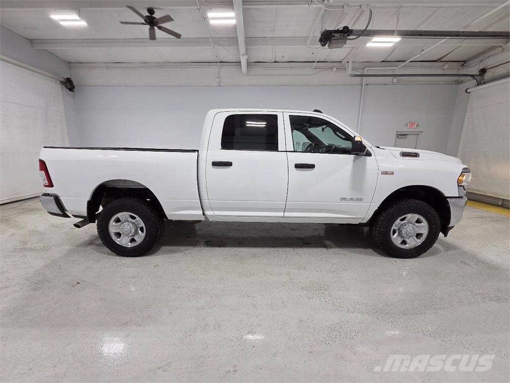 RAM 2500 Furgonetas caja abierta