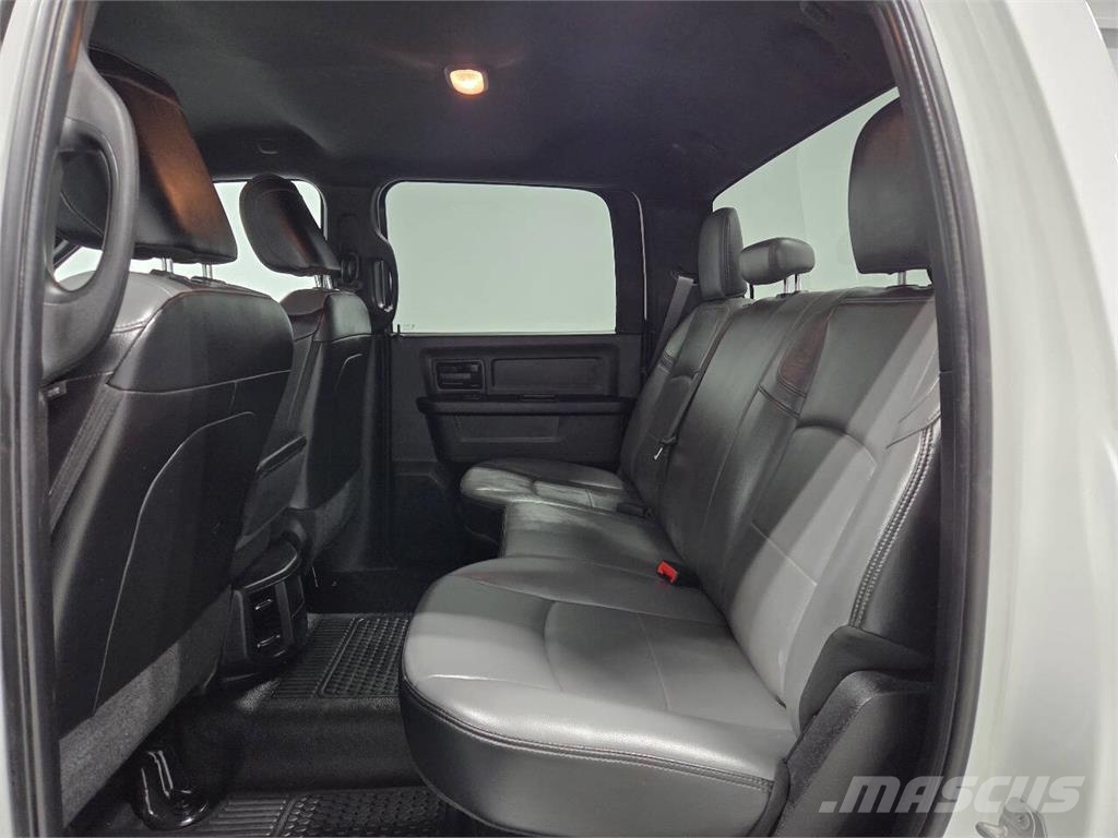 RAM 2500 Furgonetas caja abierta