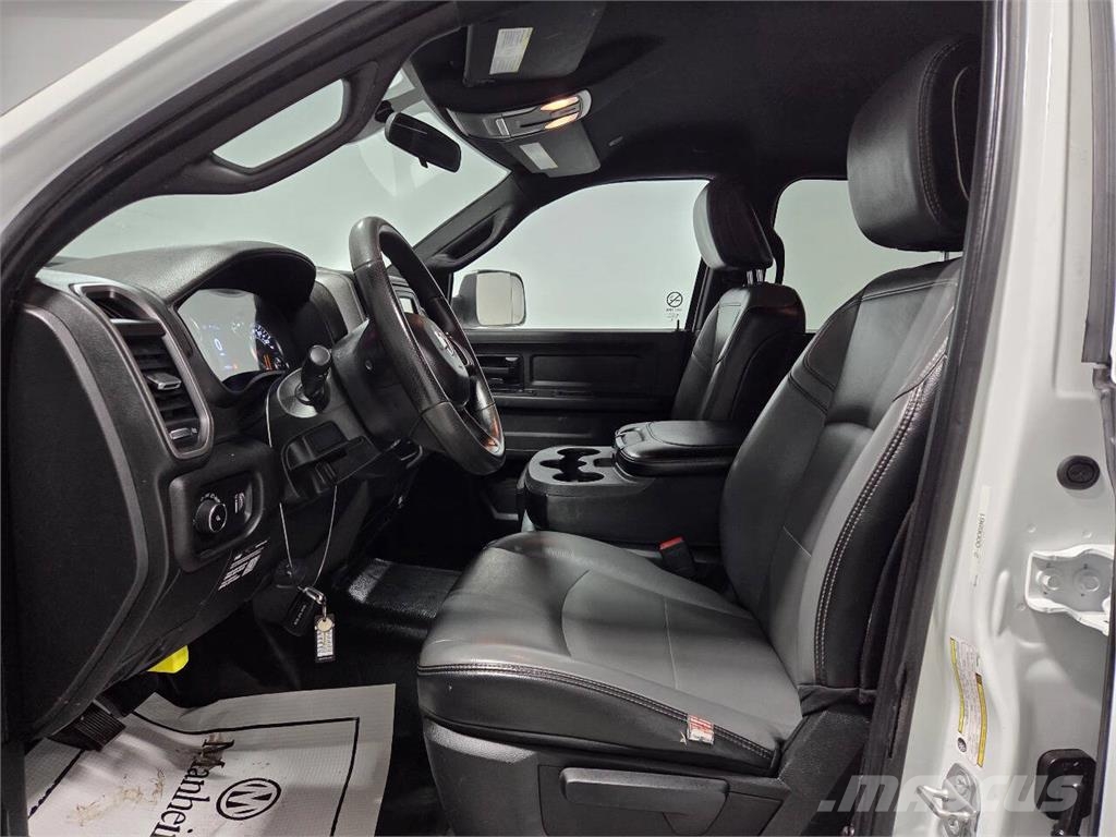 RAM 2500 Furgonetas caja abierta