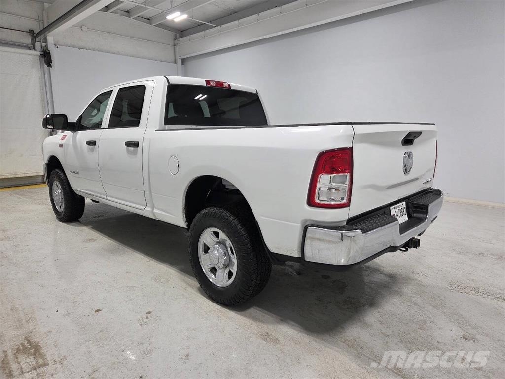 RAM 2500 Furgonetas caja abierta