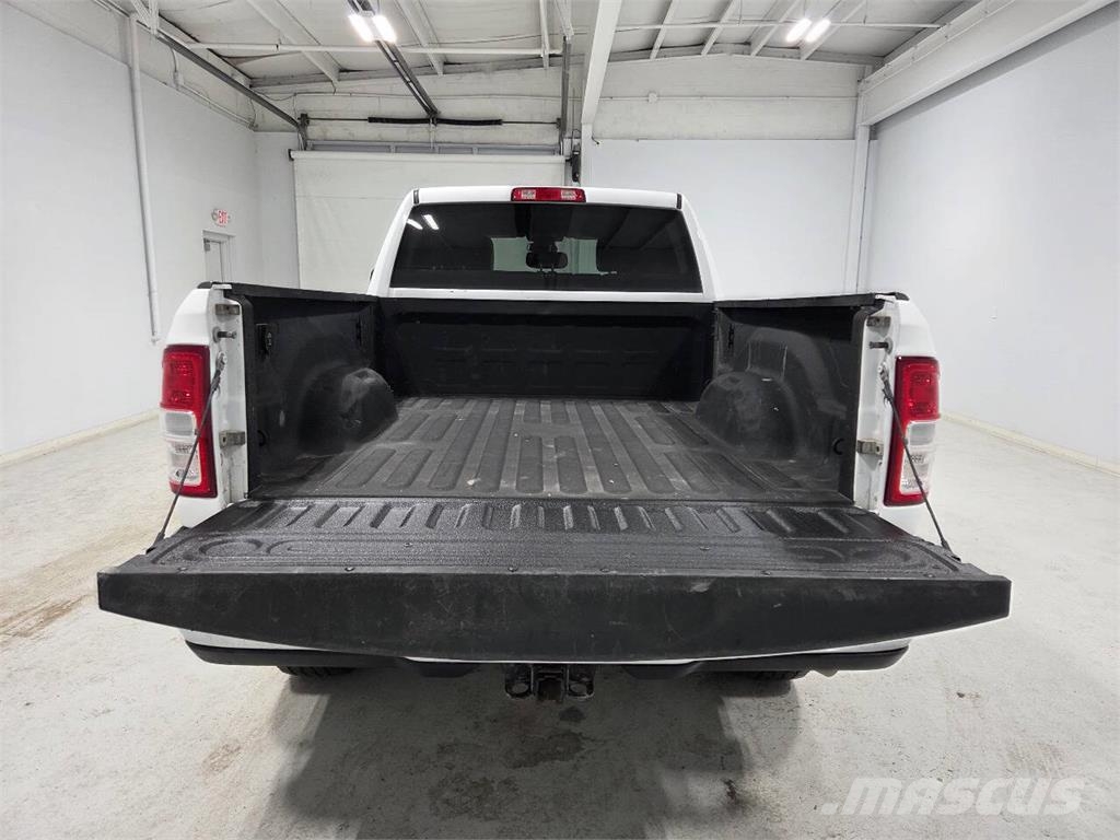 RAM 2500 Furgonetas caja abierta