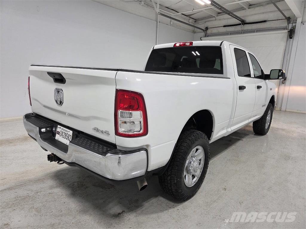 RAM 2500 Furgonetas caja abierta