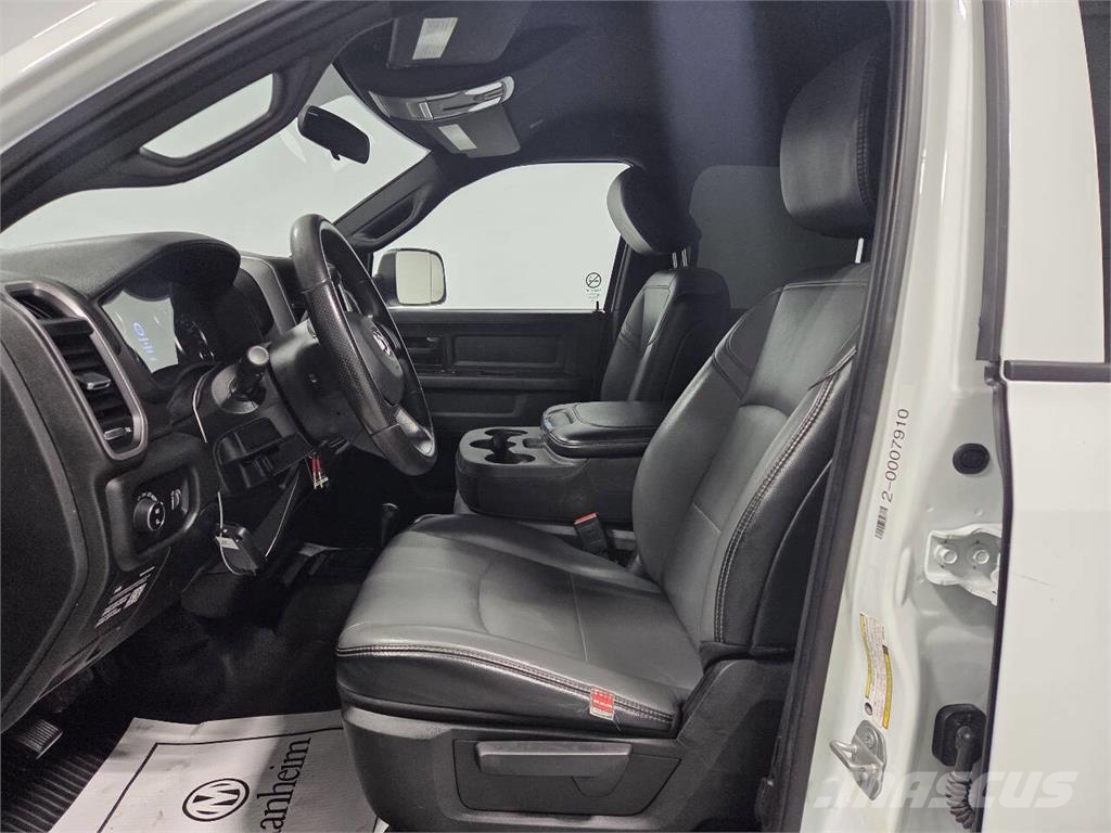 RAM 2500 Furgonetas caja abierta