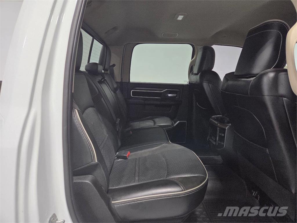 RAM 2500 皮卡.傳統半斗卡車/側卸板