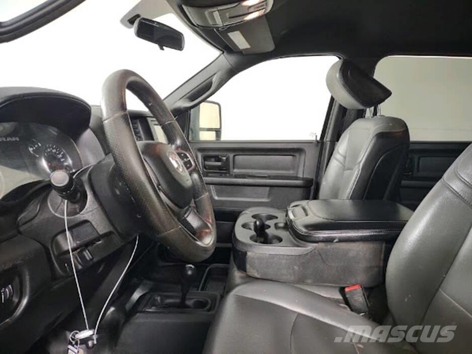 RAM 2500 Furgonetas caja abierta