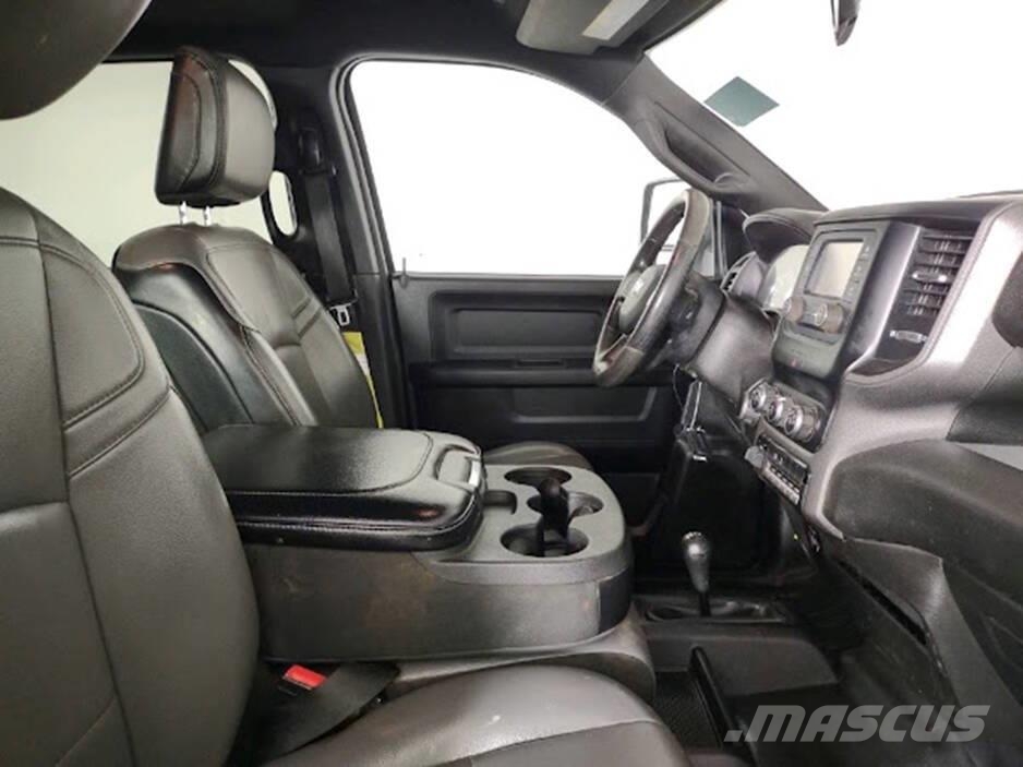 RAM 2500 Furgonetas caja abierta
