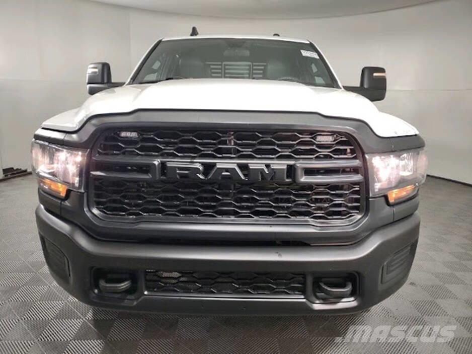 RAM 2500 Furgonetas caja abierta