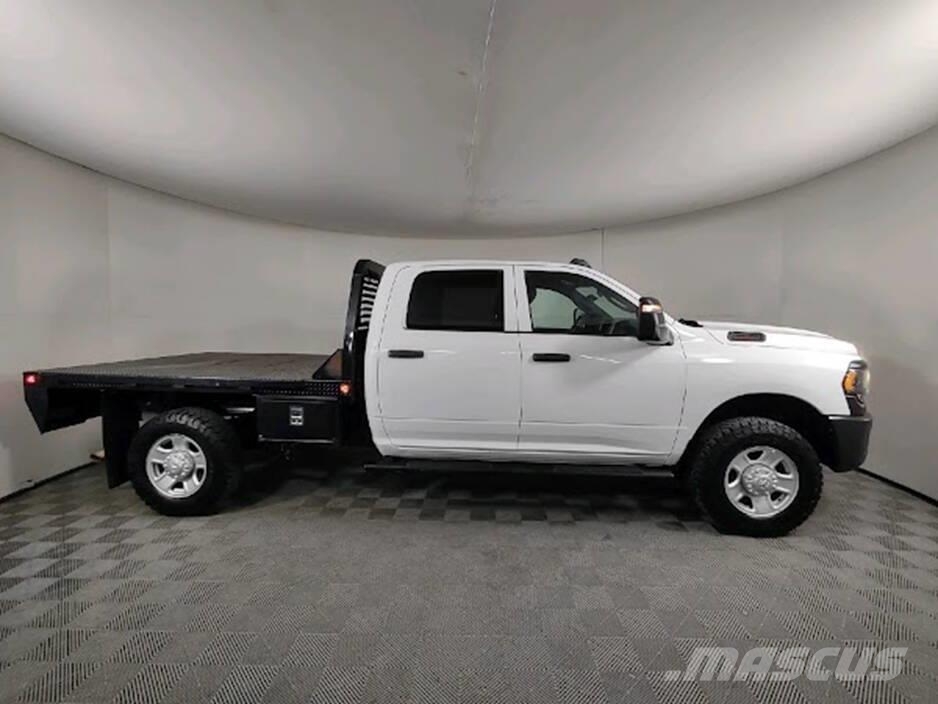 RAM 2500 Furgonetas caja abierta