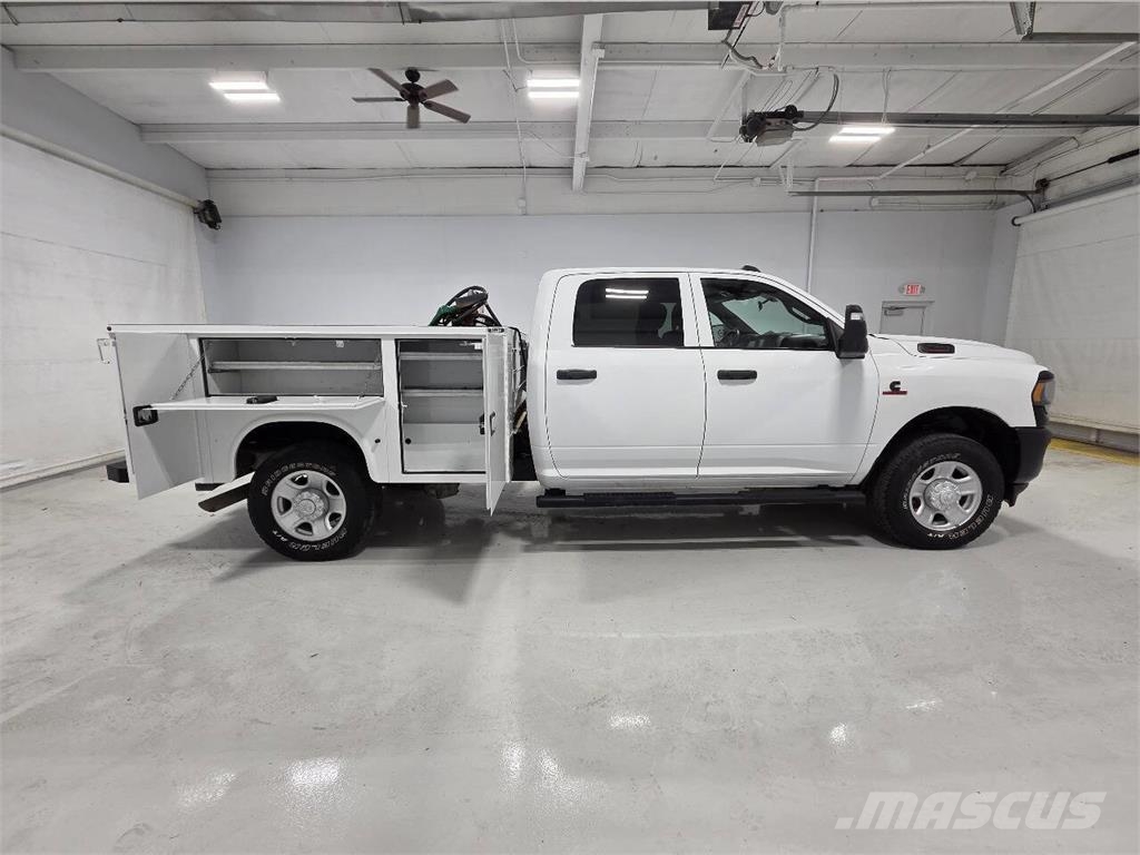 RAM 2500 皮卡.傳統半斗卡車/側卸板