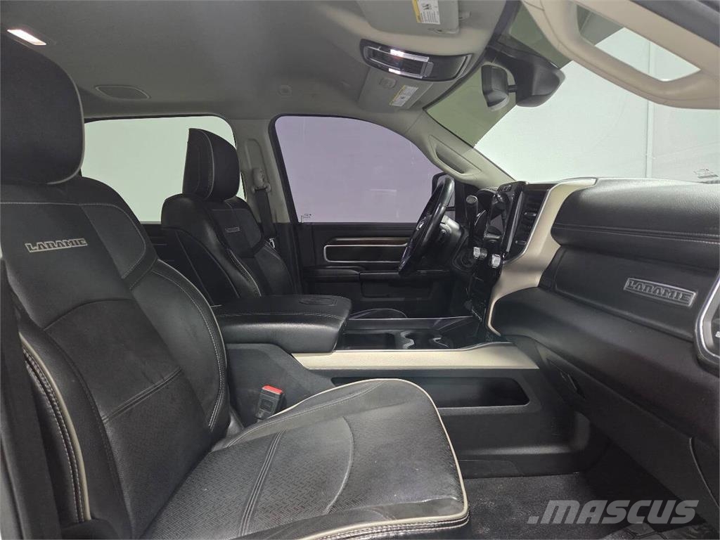 RAM 2500 Furgonetas caja abierta