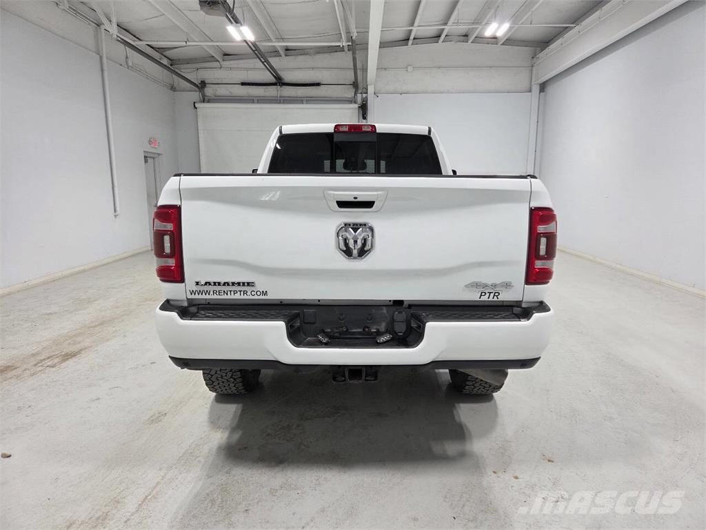 RAM 2500 Furgonetas caja abierta