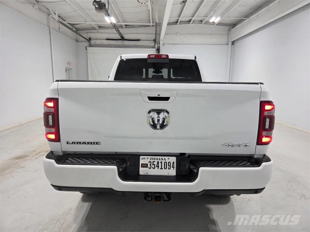 RAM 2500 Furgonetas caja abierta