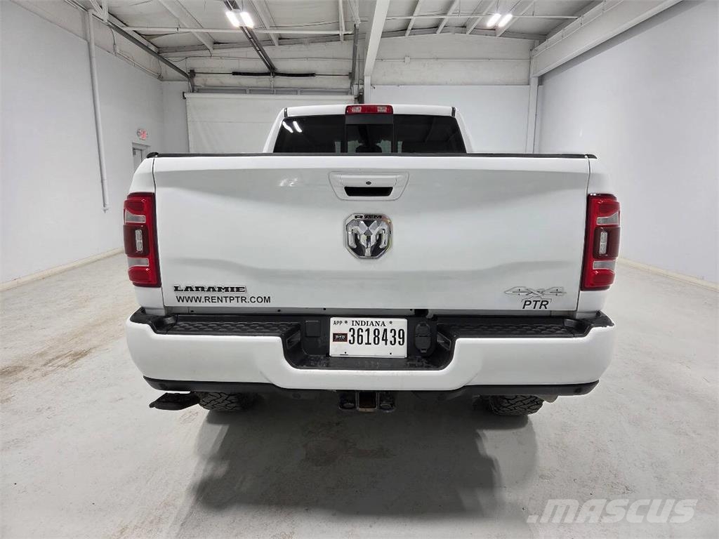 RAM 2500 Furgonetas caja abierta