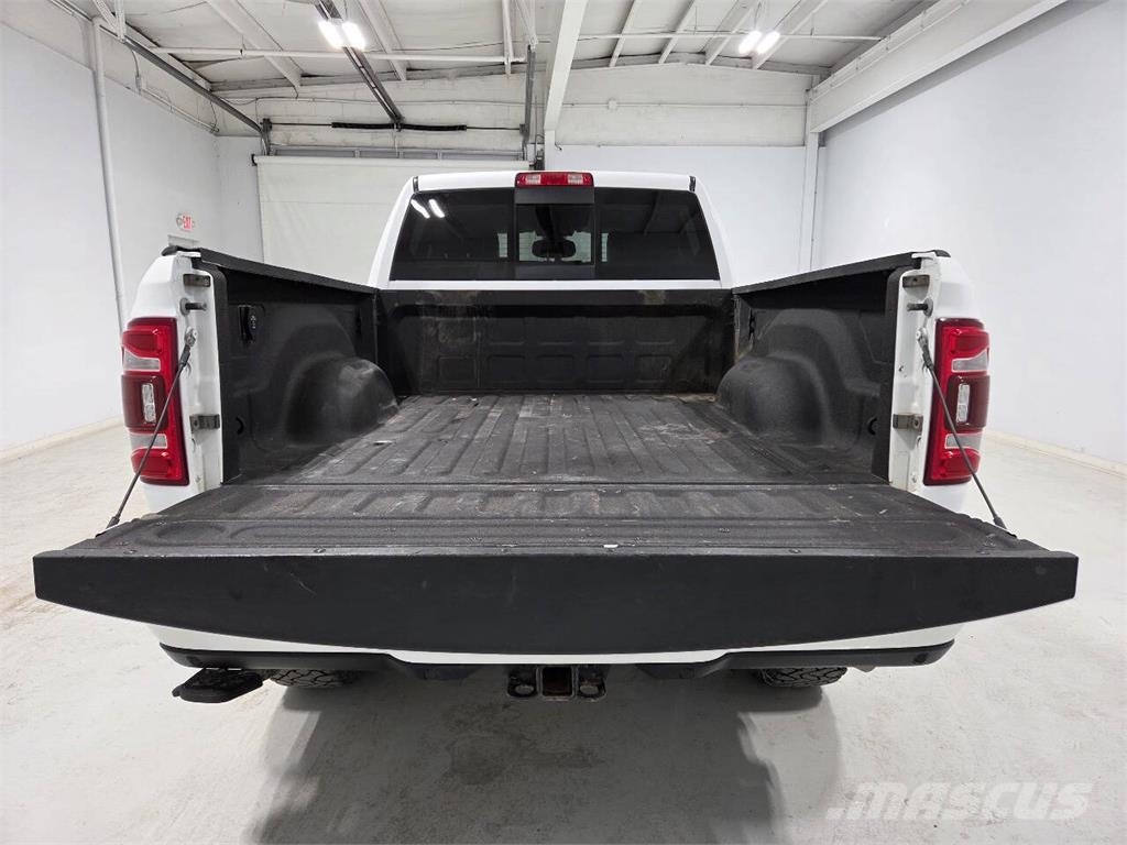 RAM 2500 Furgonetas caja abierta
