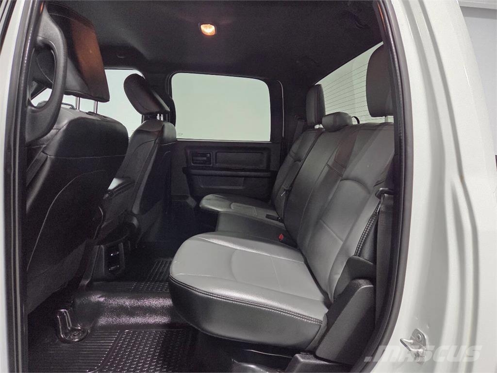 RAM 2500 شاحنات خفيفة/مفصلية الجوانب