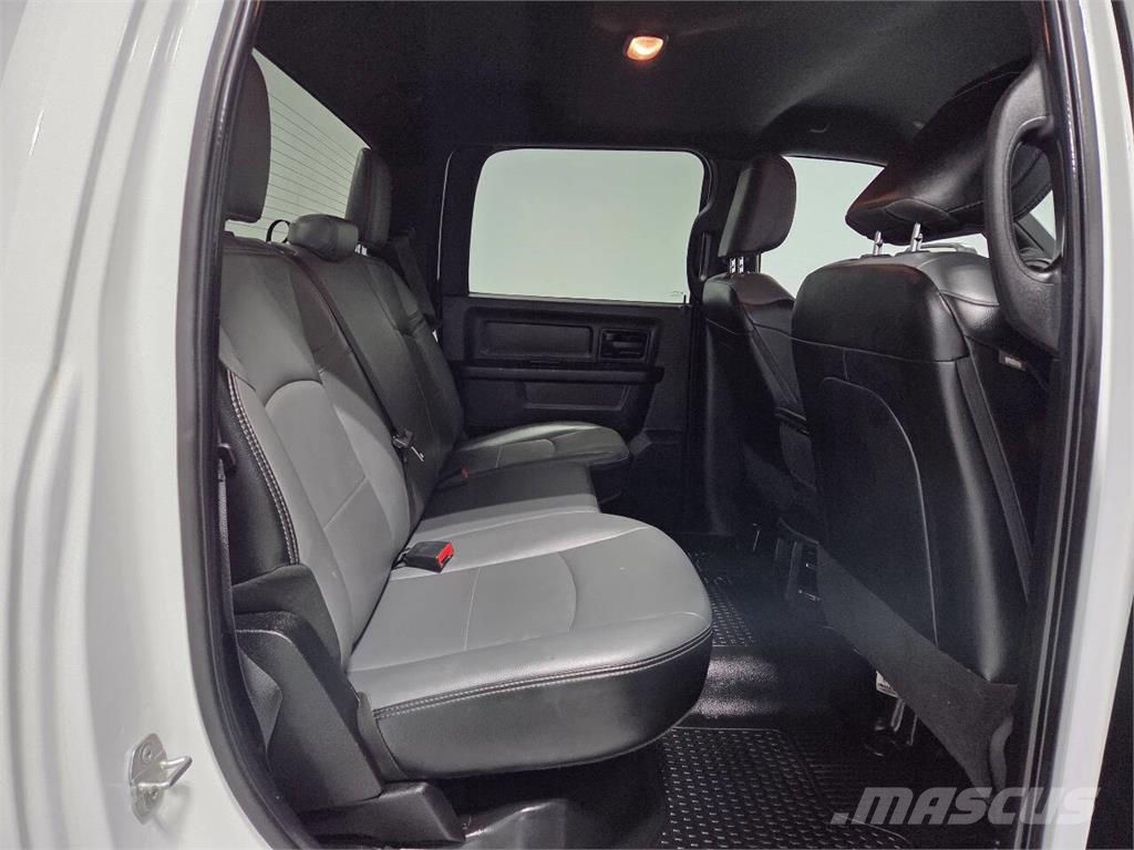 RAM 2500 شاحنات خفيفة/مفصلية الجوانب