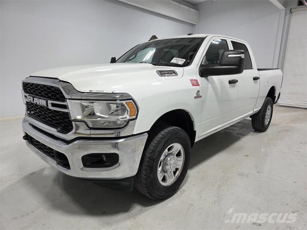 RAM 2500 شاحنات خفيفة/مفصلية الجوانب