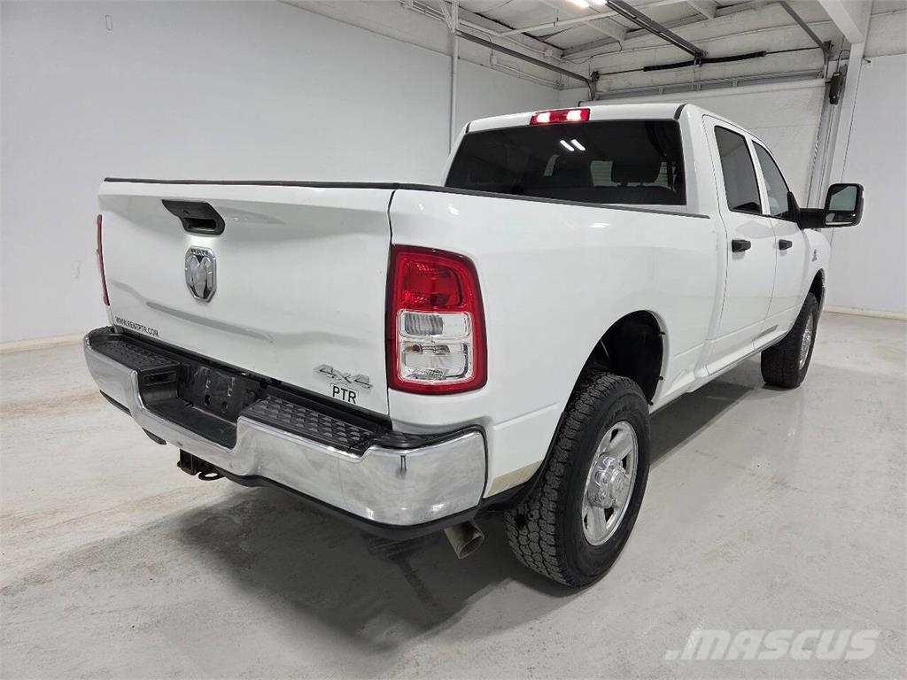 RAM 2500 شاحنات خفيفة/مفصلية الجوانب
