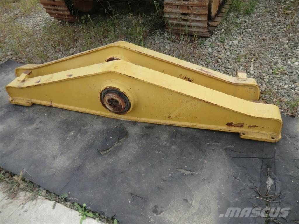 CAT 323D Saseler