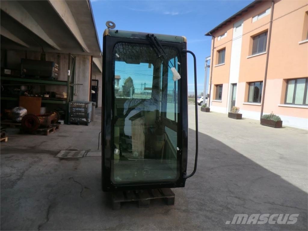 CAT 325B LN Шасі