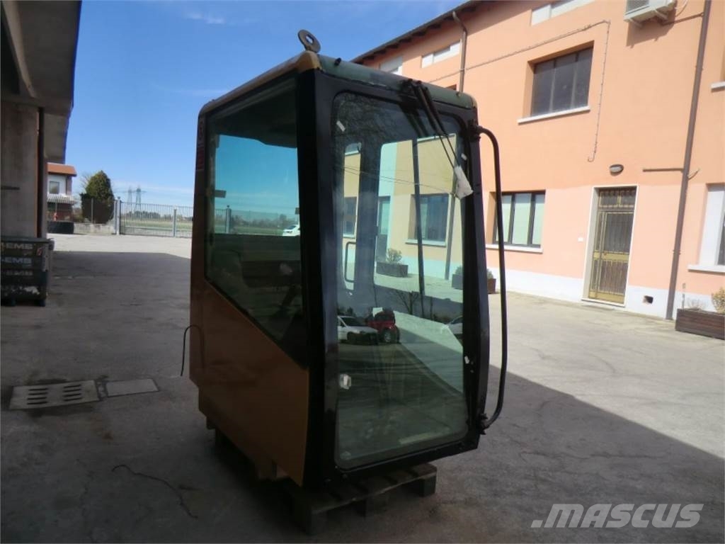 CAT 325B LN Шасі