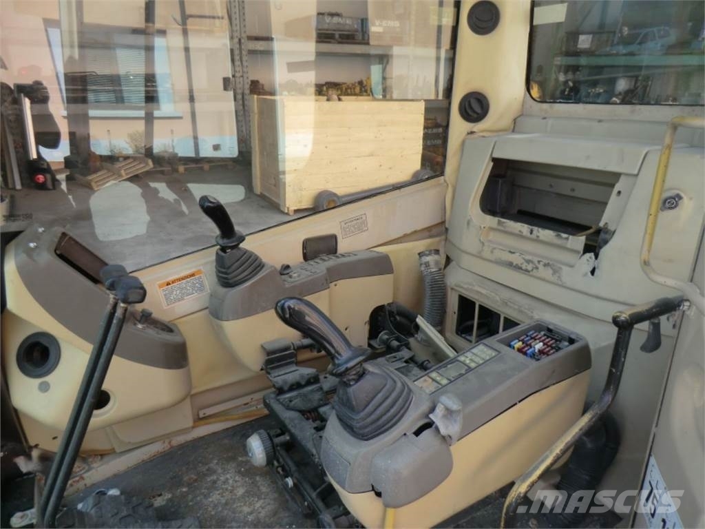 CAT 325B LN Шасі
