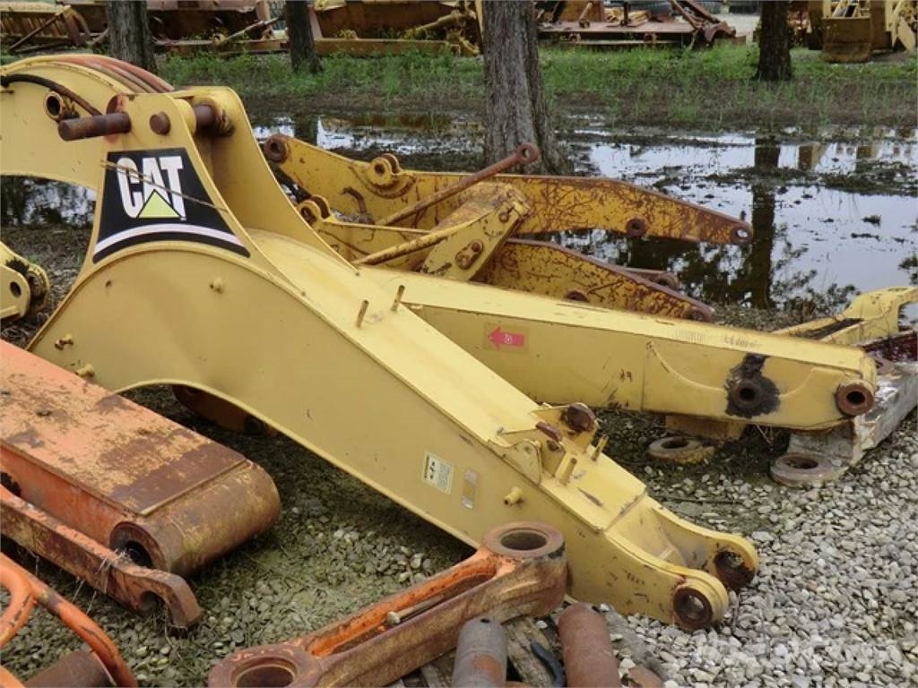 CAT 438C Saseler