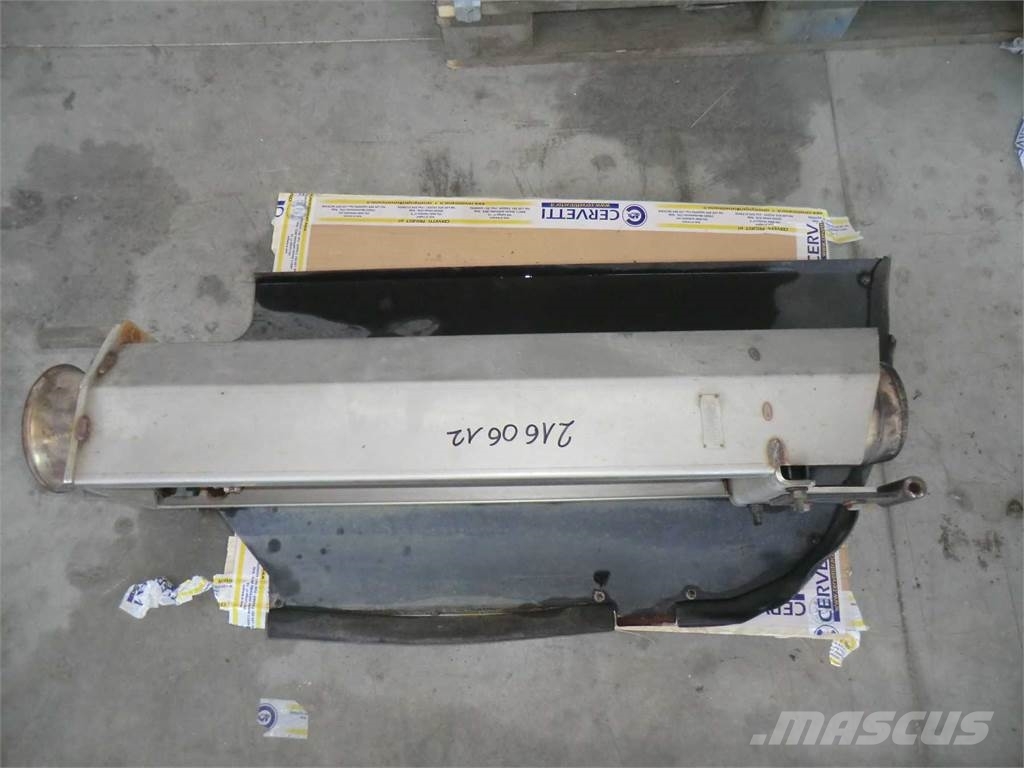 CAT 735 Chassis and suspension