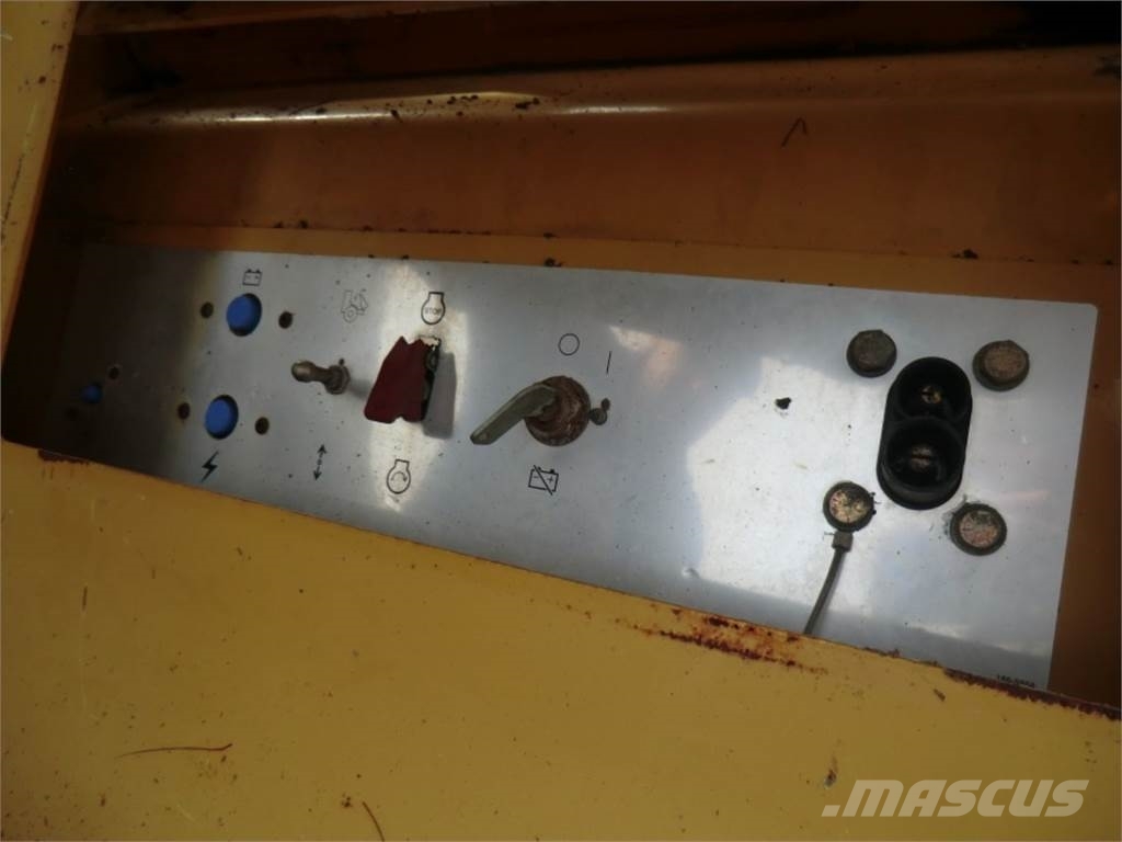 CAT 735 Chassis and suspension