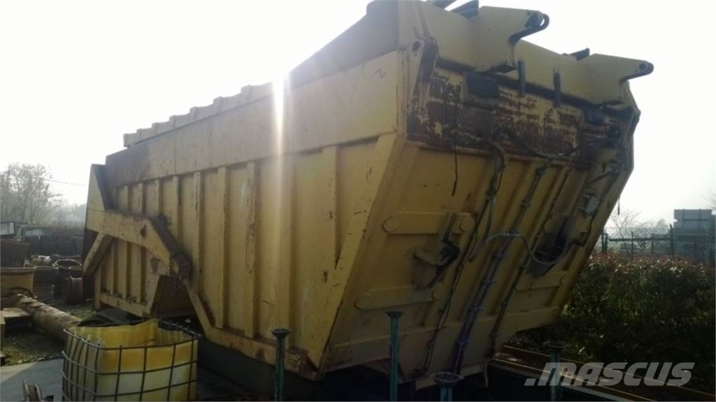 CAT 735 Chassis and suspension