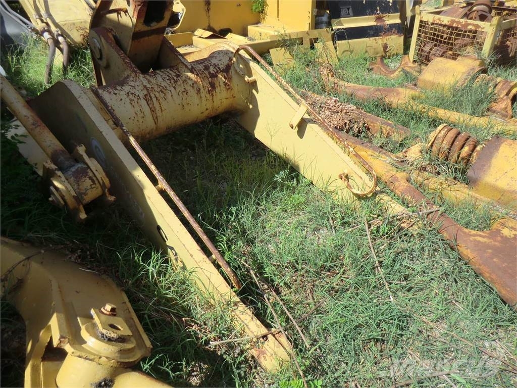 CAT 963 Podvozje in vzmetenje