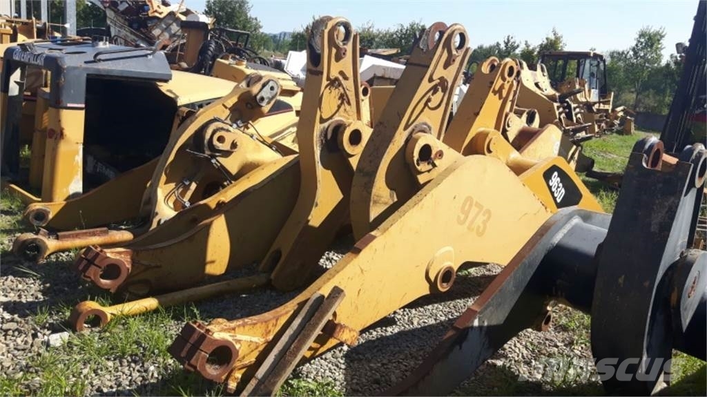 CAT 973 LGP Podvozje in vzmetenje