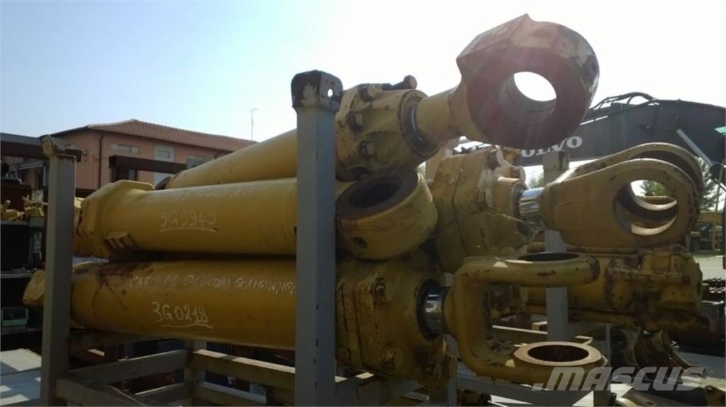 CAT 973 LGP Gradbeništvo - drugo