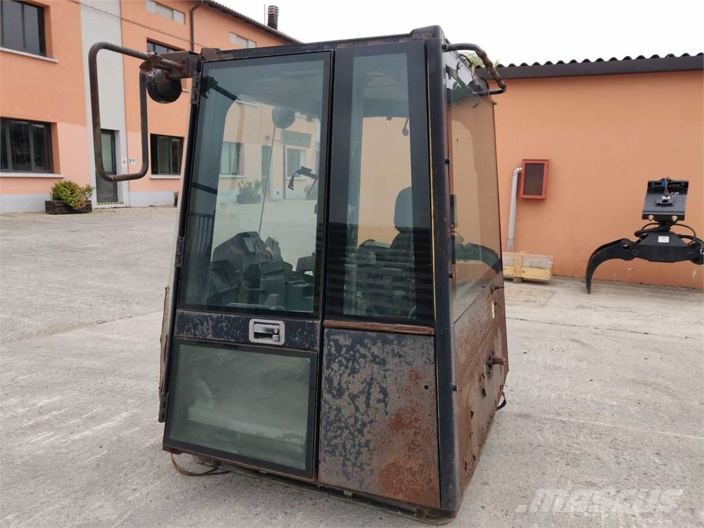 CAT 988G Alváz és felfüggesztés